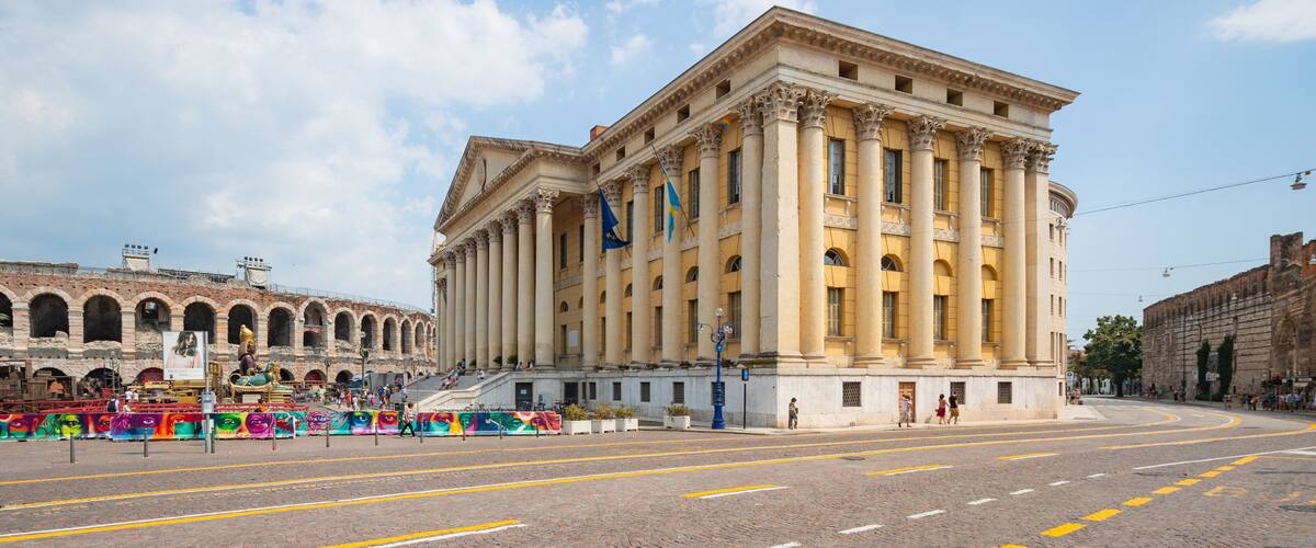 Verona City Hall featuring heritage architecture