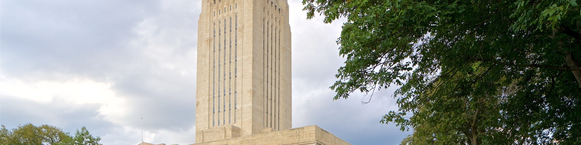 Nebraska State Capitol showing heritage architecture