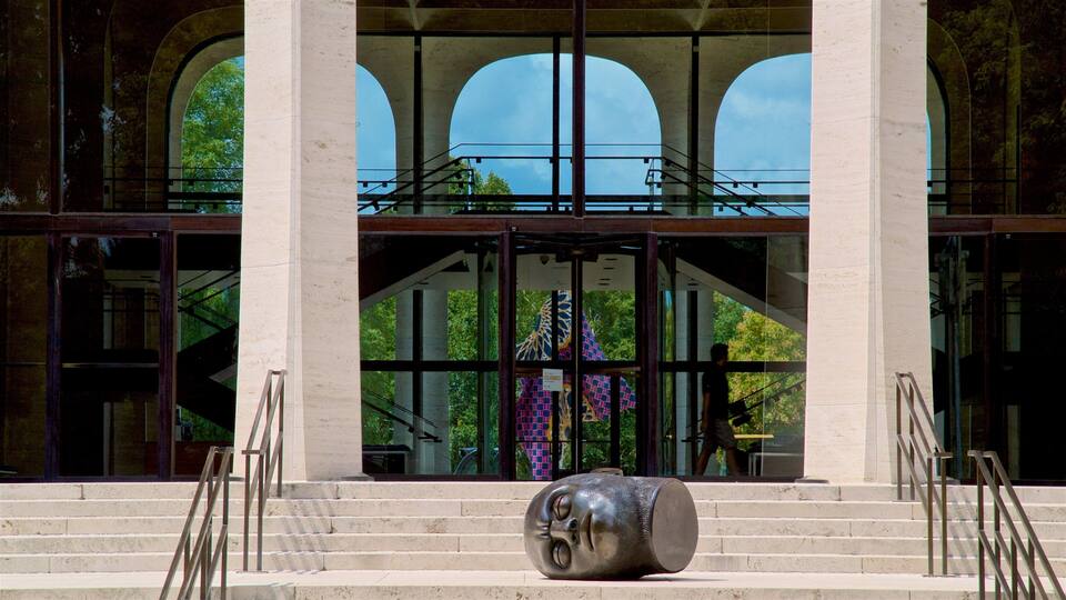 Sheldon Museum of Art which includes outdoor art
