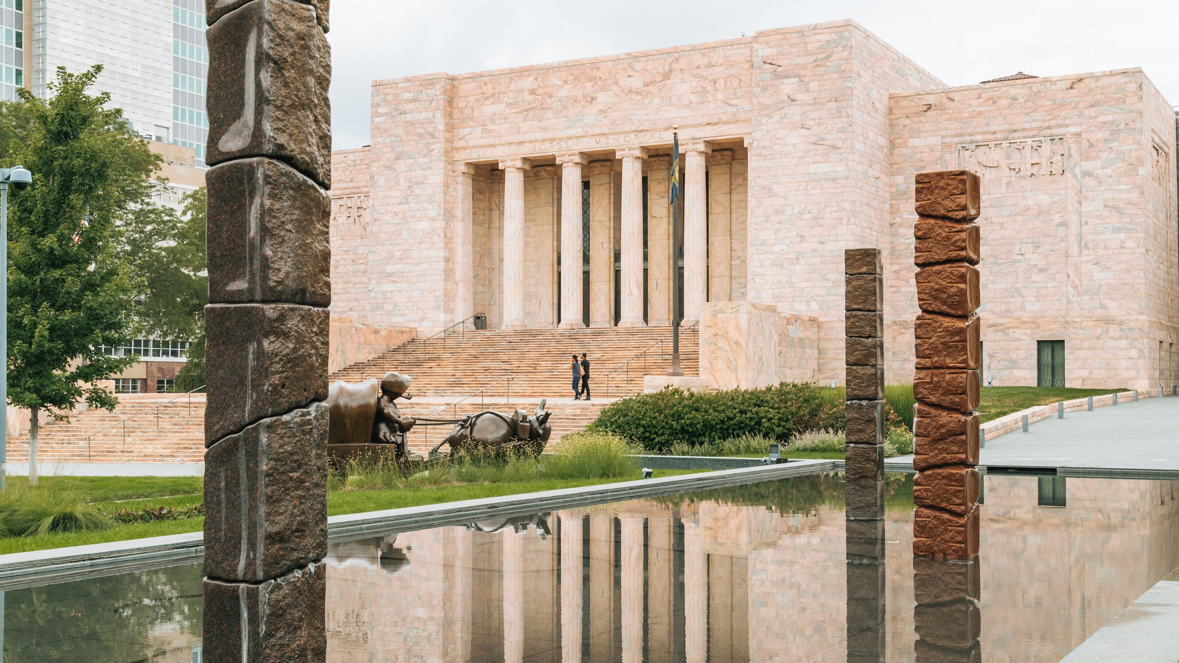 Joslyn Art Museum showcases stunning architecture and sculptures in Downtown Omaha, highlighting cultural richness and artistic presence