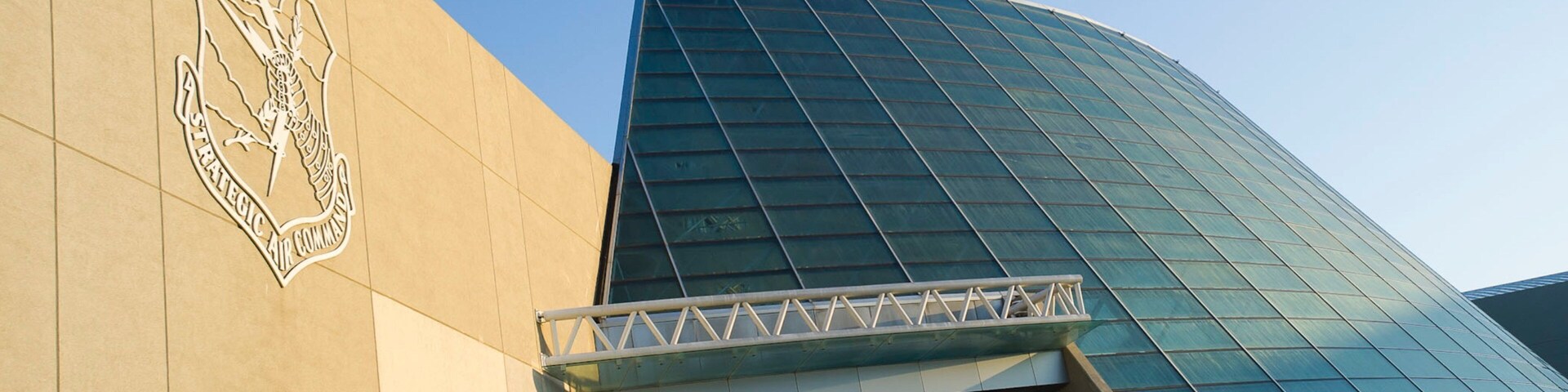 Strategic Air and Space Museum caracterizando arquitetura moderna