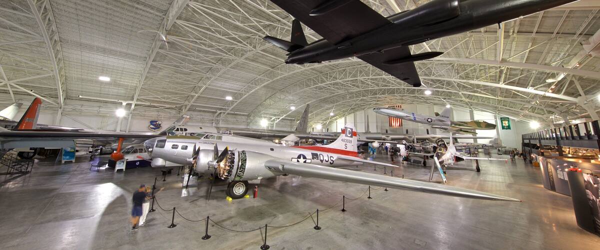 Strategic Air Command and Aerospace Museum showing aircraft and interior views