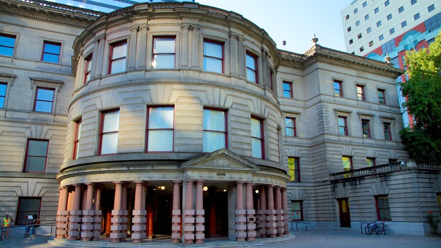 Portland City Hall showing an administrative buidling and heritage architecture