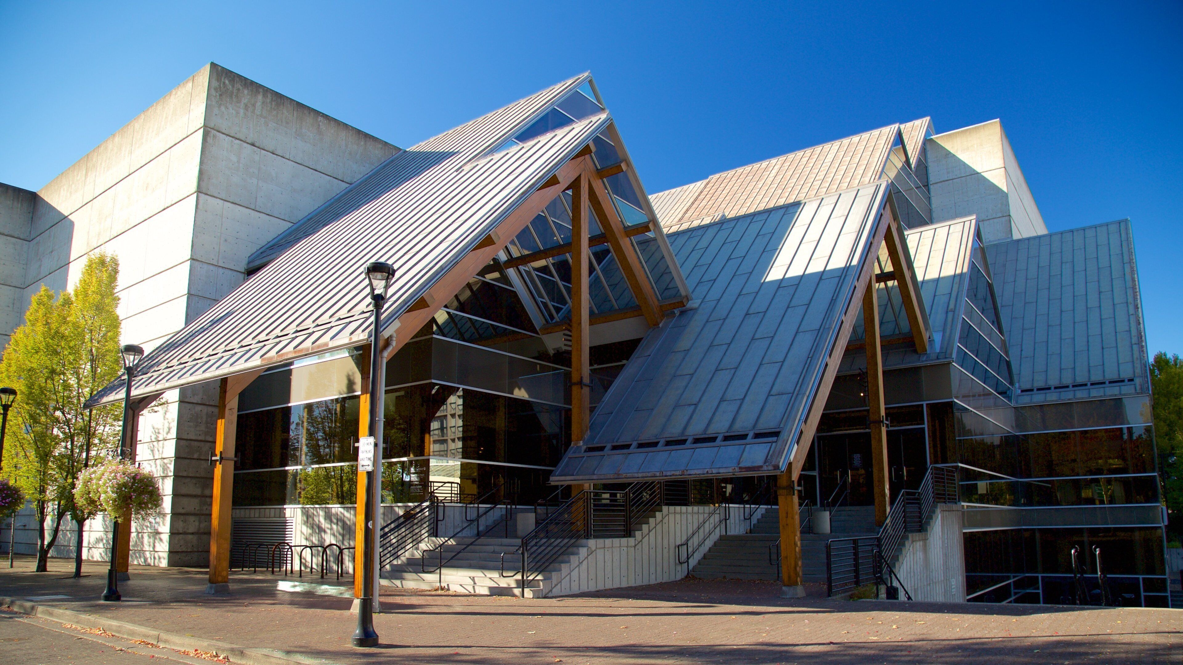 Hult Center for Performing Arts que inclui arquitetura moderna