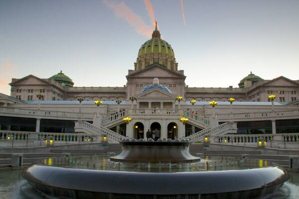 Pennsylvania State Capitol showing heritage architecture and a fountain