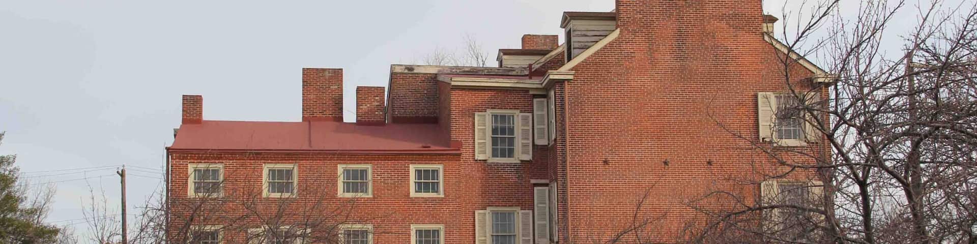 Edgar Allan Poe National Historic Site qui includes jardin et patrimoine historique