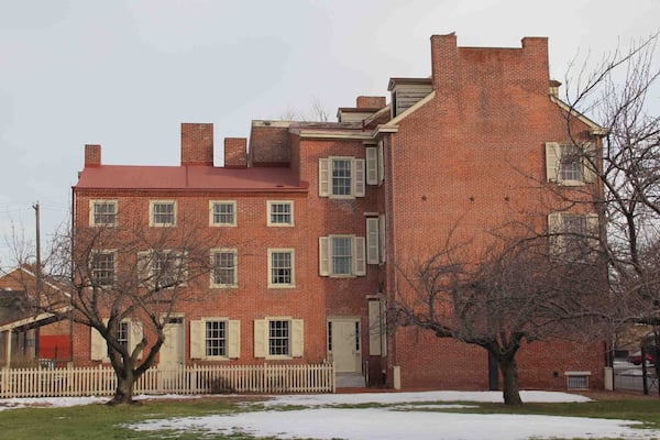 Edgar Allan Poe National Historic Site qui includes jardin et patrimoine historique