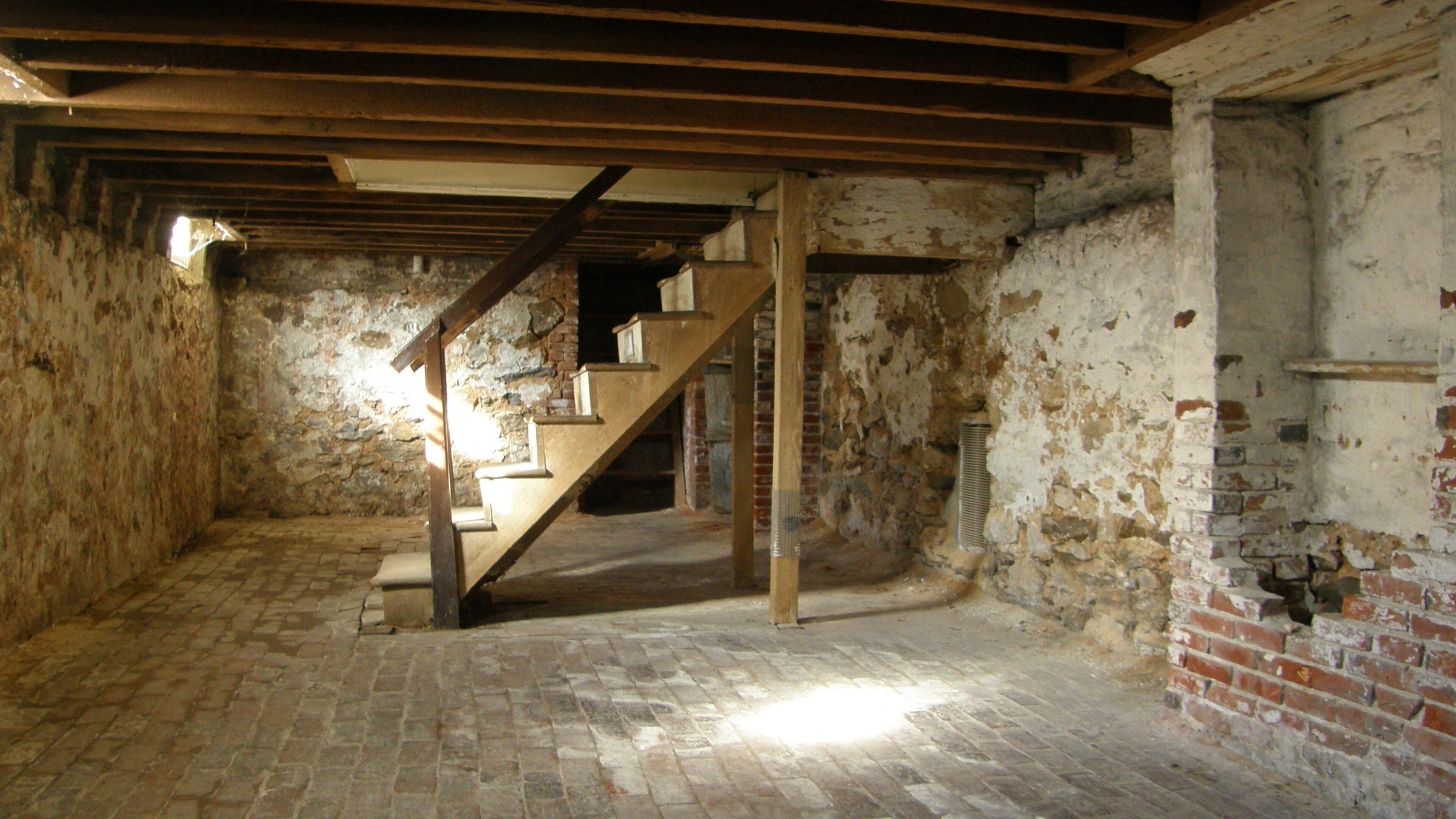 Edgar Allan Poe National Historic Site featuring heritage elements and interior views