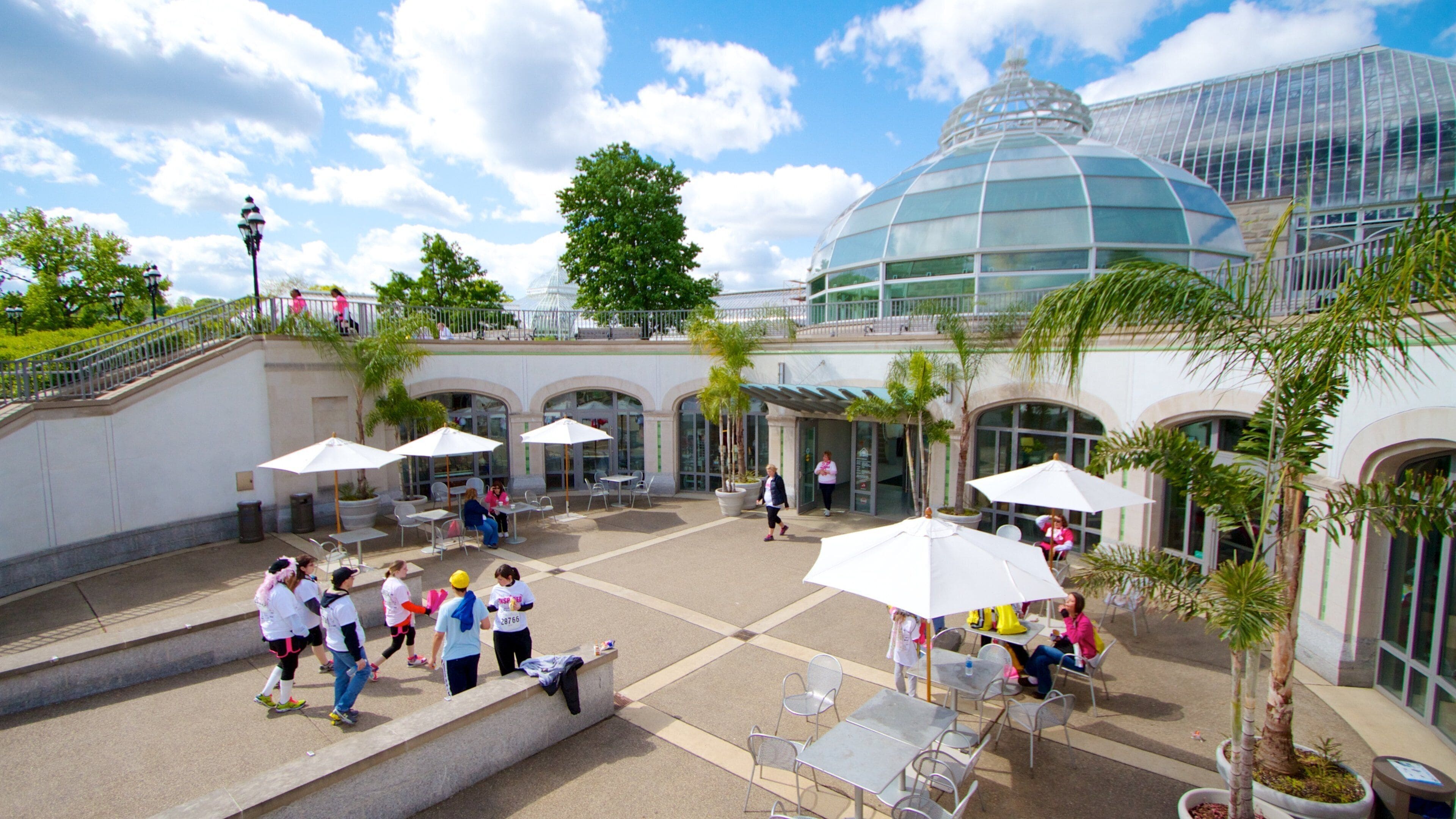 Phipps Conservatory das einen moderne Architektur und Platz oder Plaza