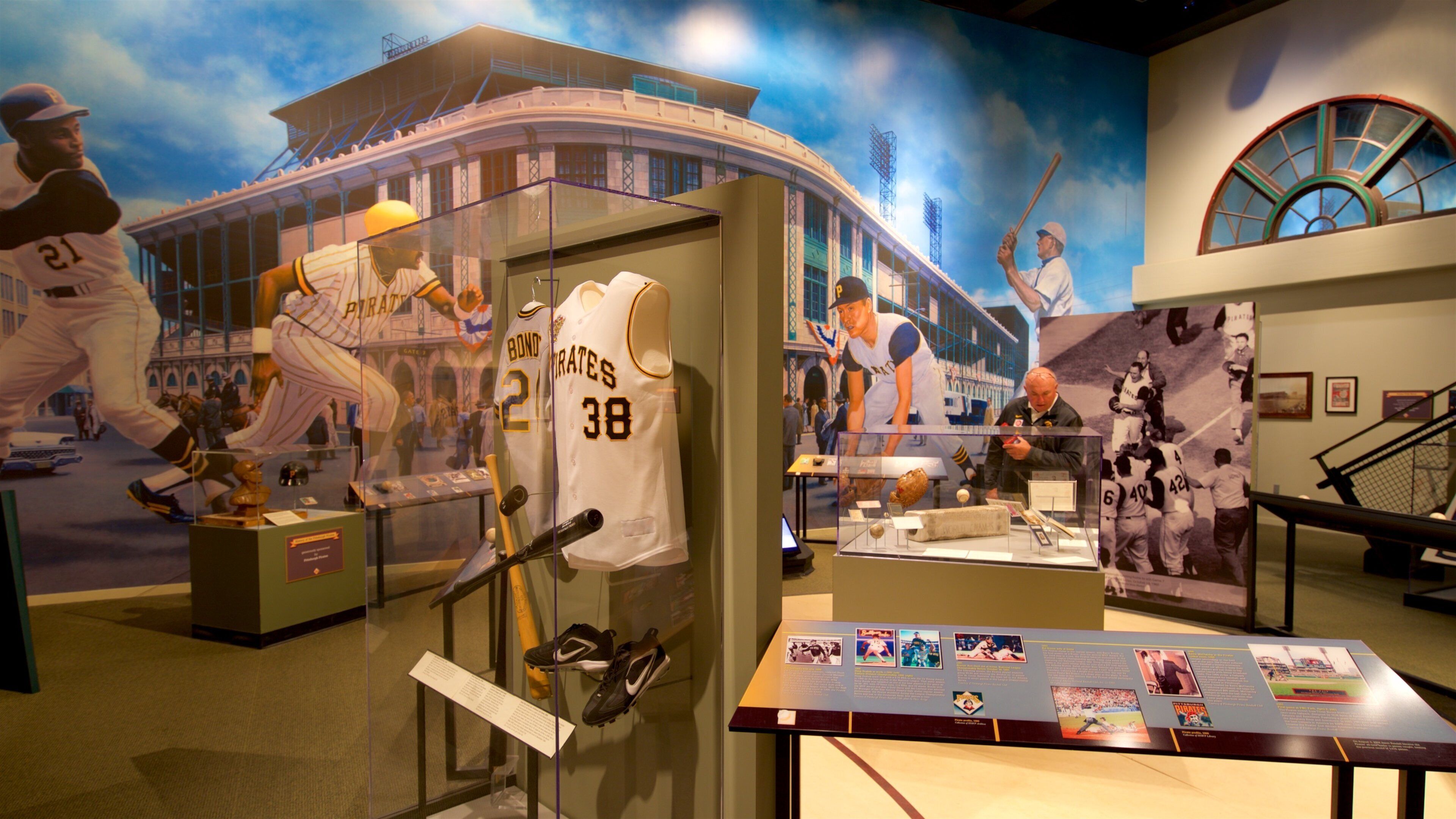 Senator John Heinz Regional History Centre caratteristiche di vista interna e oggetti d\'epoca