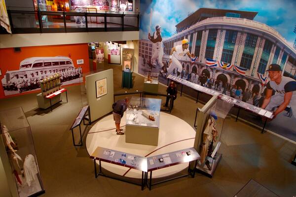 Senator John Heinz Regional History Centre joka esittää sisäkuvat