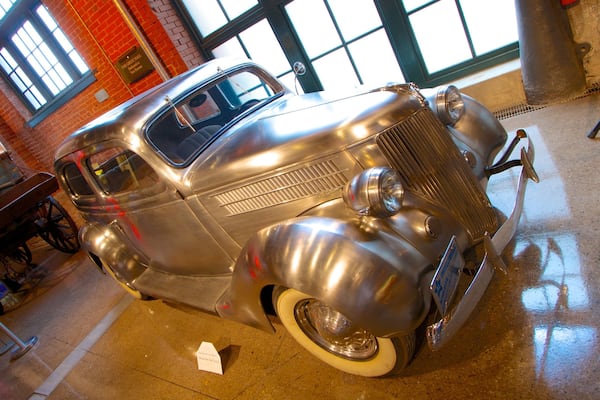 Senator John Heinz Regional History Centre showing interior views