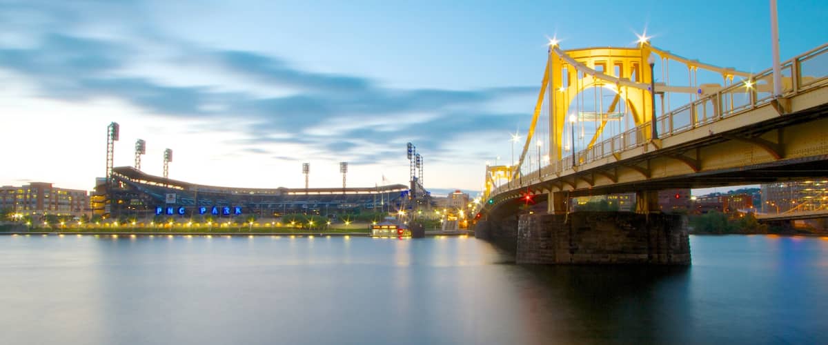 Roberto Clemente Bridge which includes a city, a river or creek and a bridge