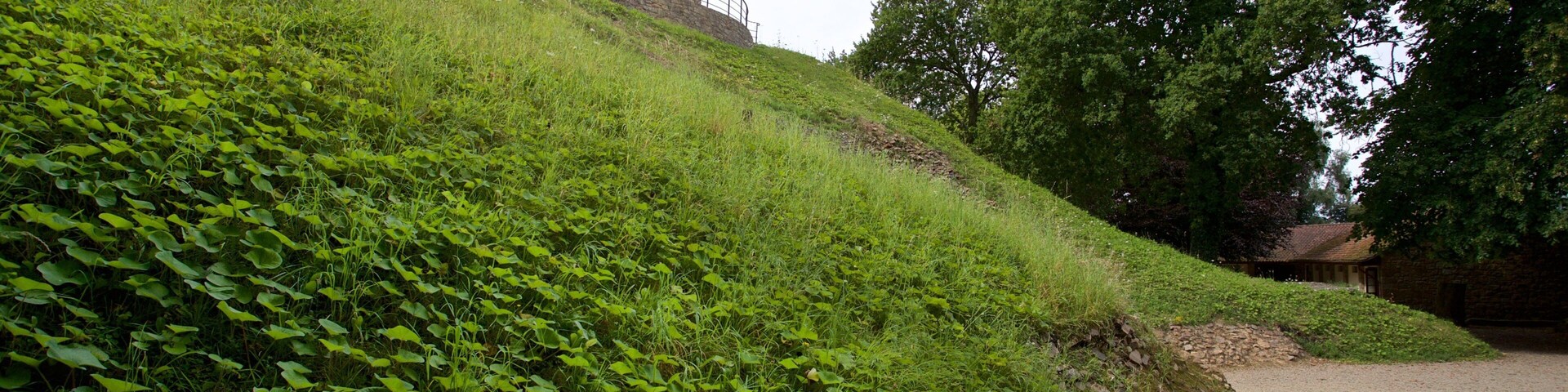 La Hougue Bie featuring a church or cathedral