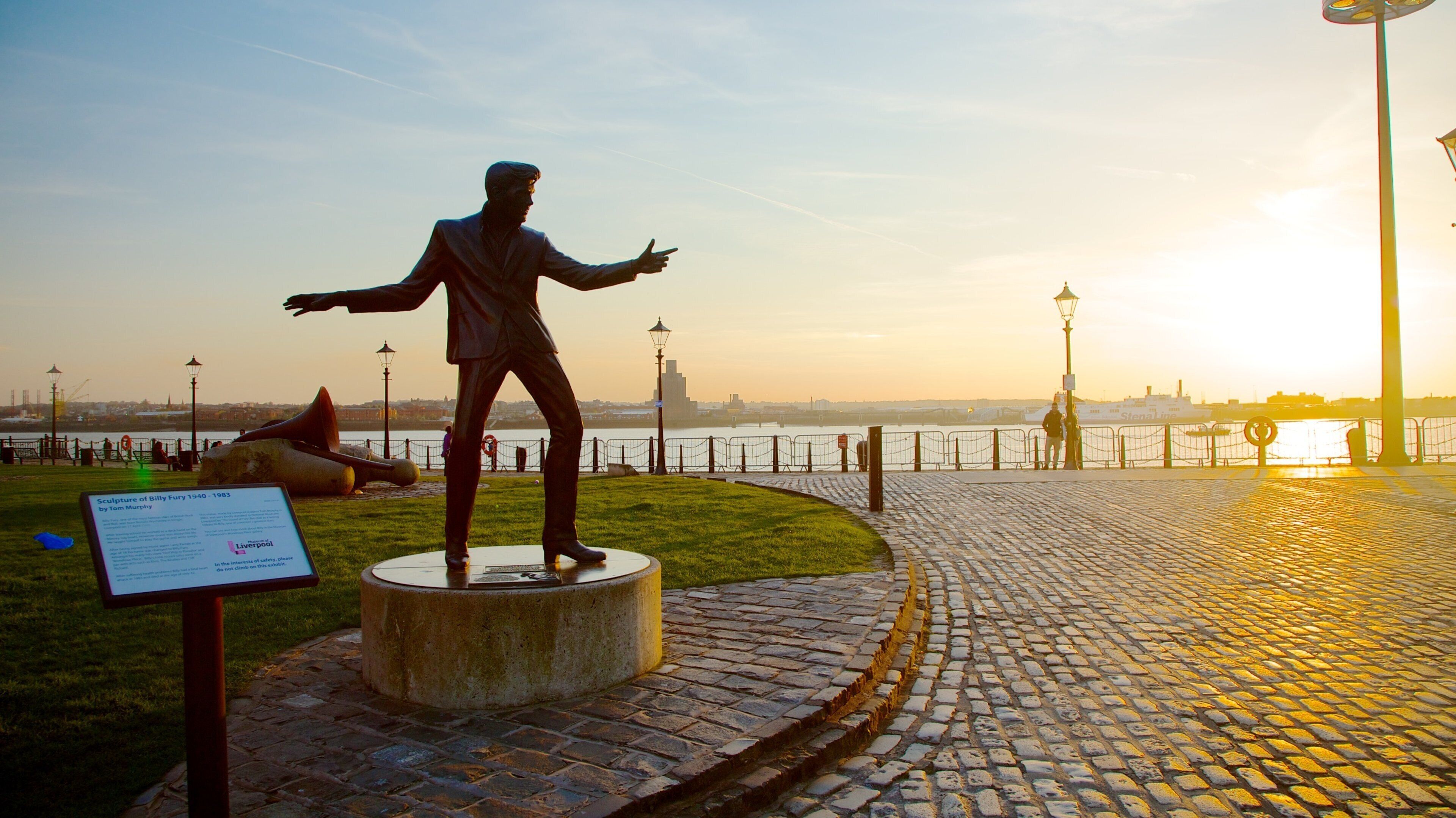 Royal Albert Dock which includes a coastal town, general coastal views and outdoor art