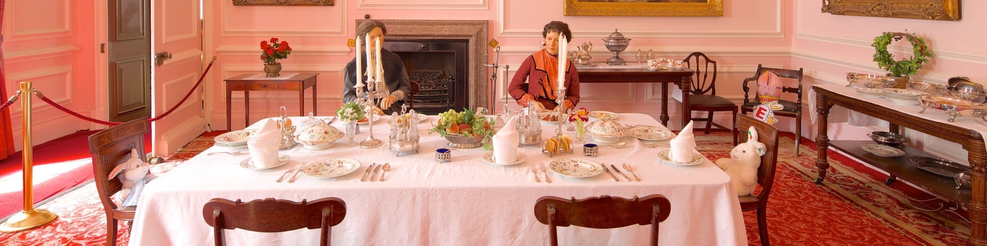 Croxteth Hall and Country Park caracterizando vistas internas e elementos de patrimônio