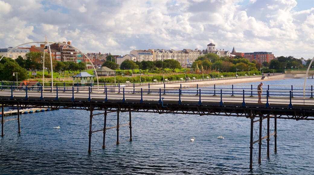 Southport Pier featuring general coastal views and a coastal town