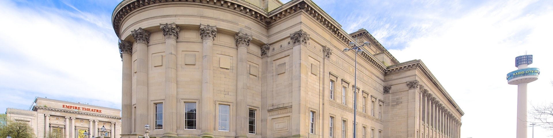 St. George\'s Hall que inclui um edifício administrativo e arquitetura de patrimônio