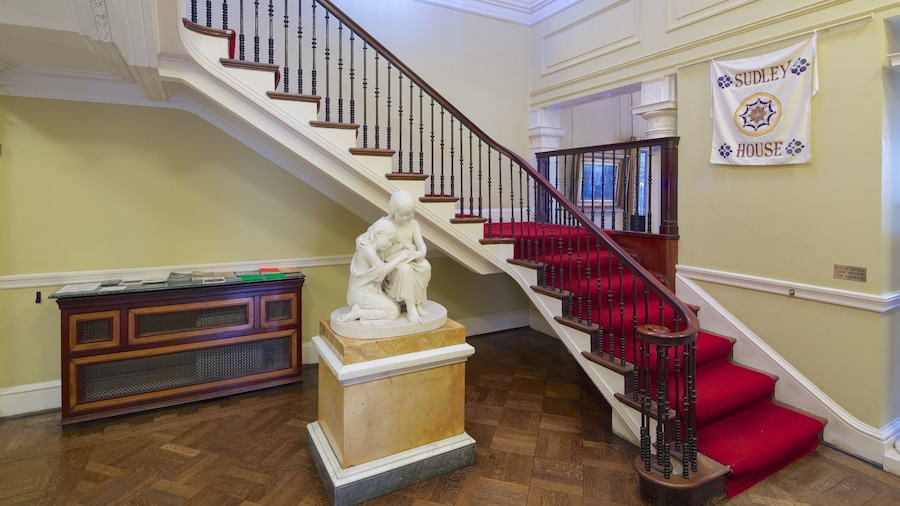 Sudley House showing art and interior views