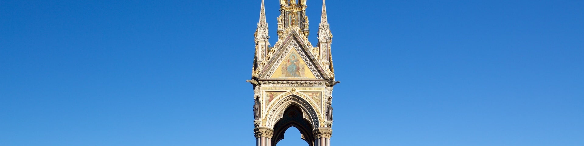 Albert Memorial que inclui uma estátua ou escultura