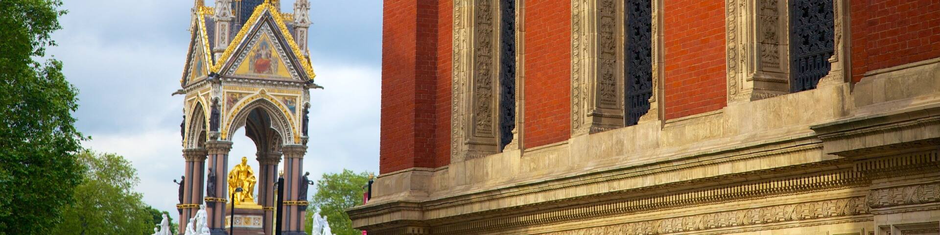 Albert Memorial which includes heritage architecture