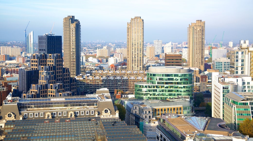 Barbican Arts Centre showing a skyscraper, a city and skyline