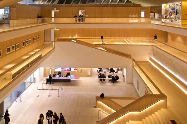 Design Museum qui includes vues intérieures