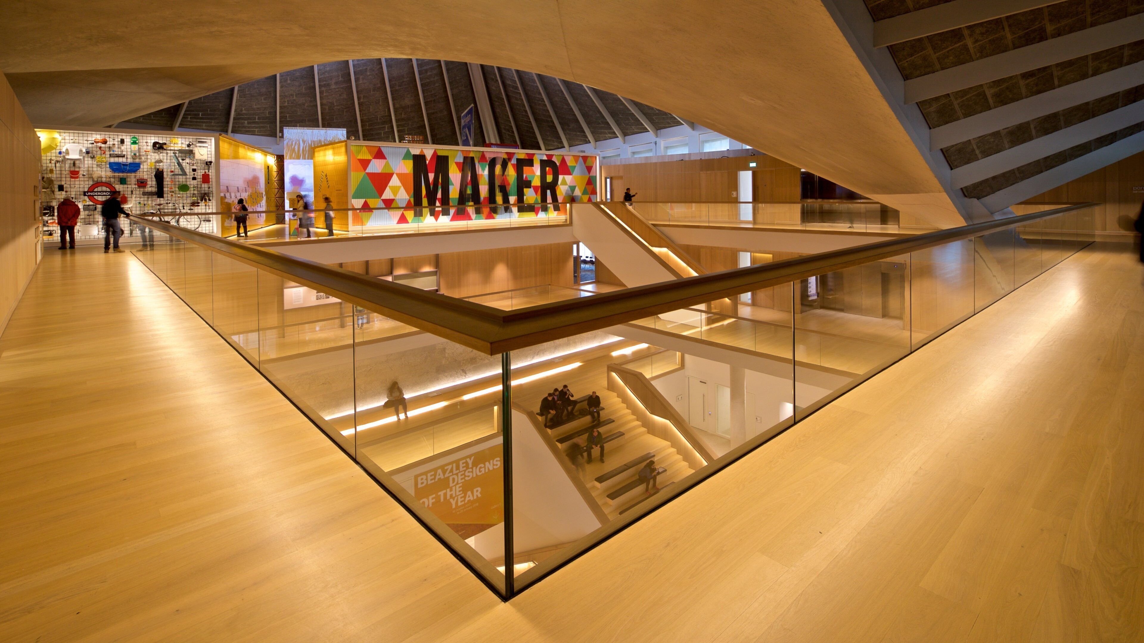 設計博物館 呈现出 指示牌, 內部景觀 和 藝術