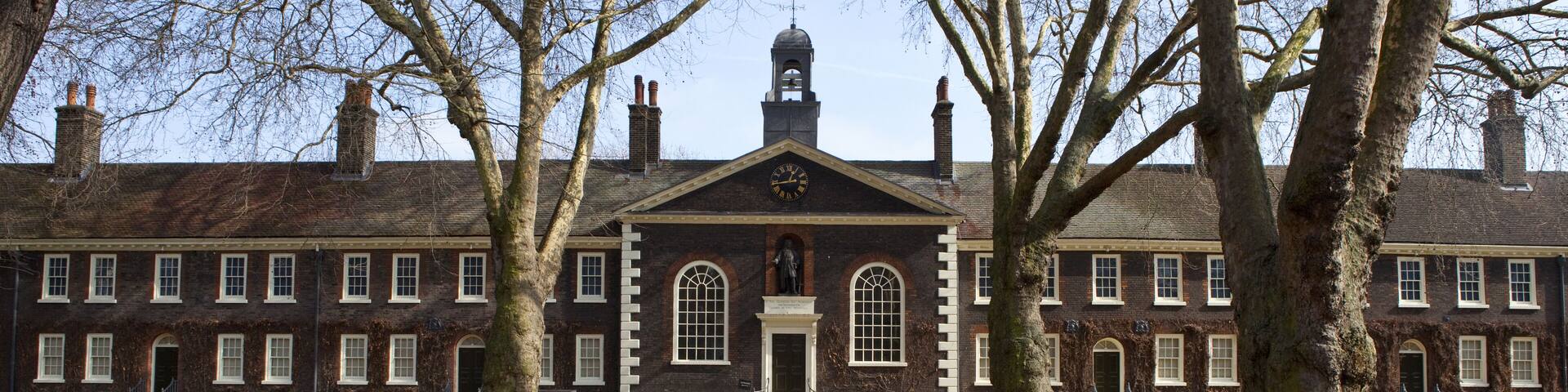 The Statue of Robert Geffryes on the Facade of the Geffrye Museum; Shutterstock ID 114198982; Purchase Order: -