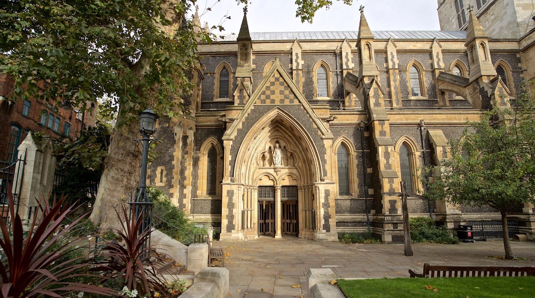 Southwark Cathedral showing a church or cathedral and heritage architecture