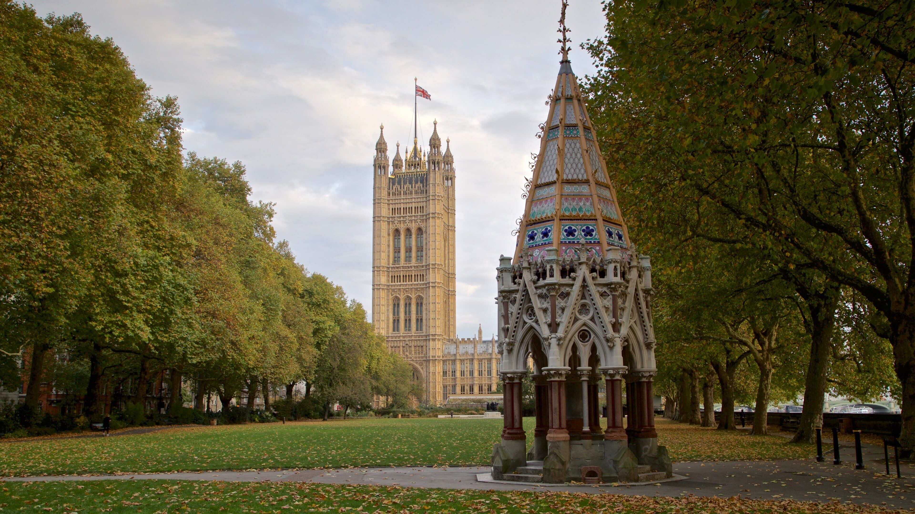 Victoria Tower featuring a garden and heritage elements