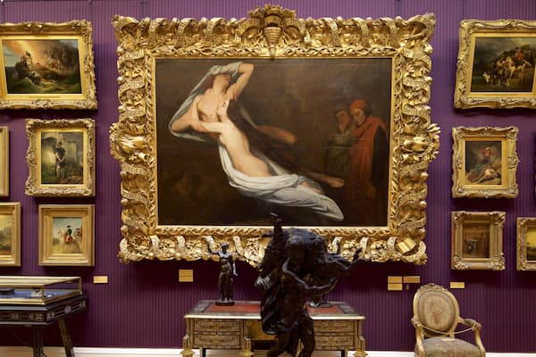 Wallace Collection montrant vues intérieures et art