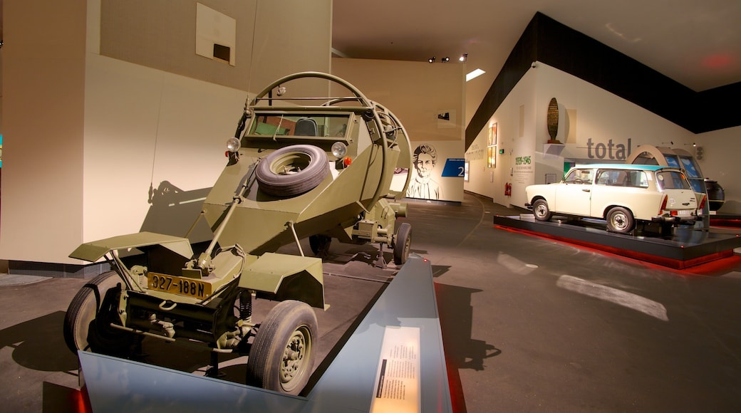 Imperial oorlogsmuseum North bevat militaire voorwerpen en interieur
