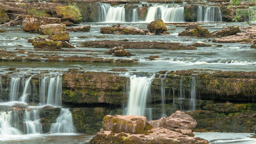 Taken from the roadside, no footpath so be careful