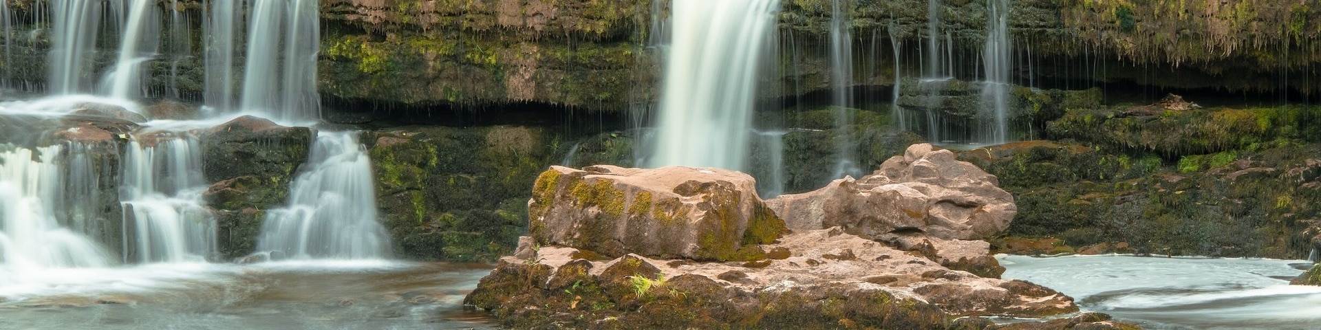 Taken from the roadside, no footpath so be careful