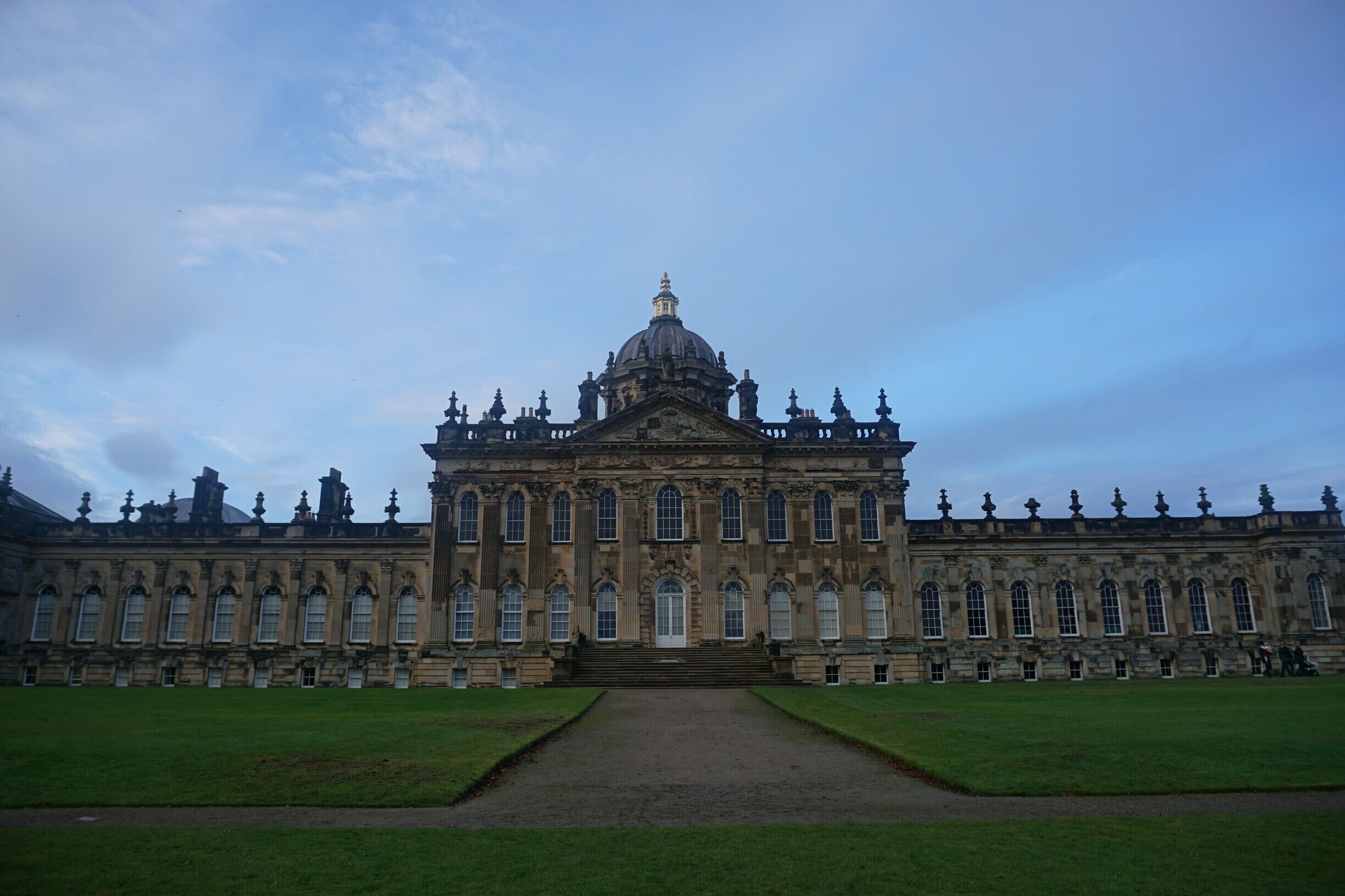 A beautiful place that makes for a lovely day out, especially during the Christmas period.     