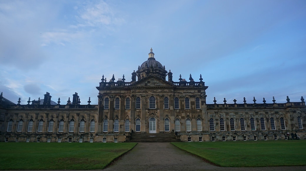 A beautiful place that makes for a lovely day out, especially during the Christmas period.