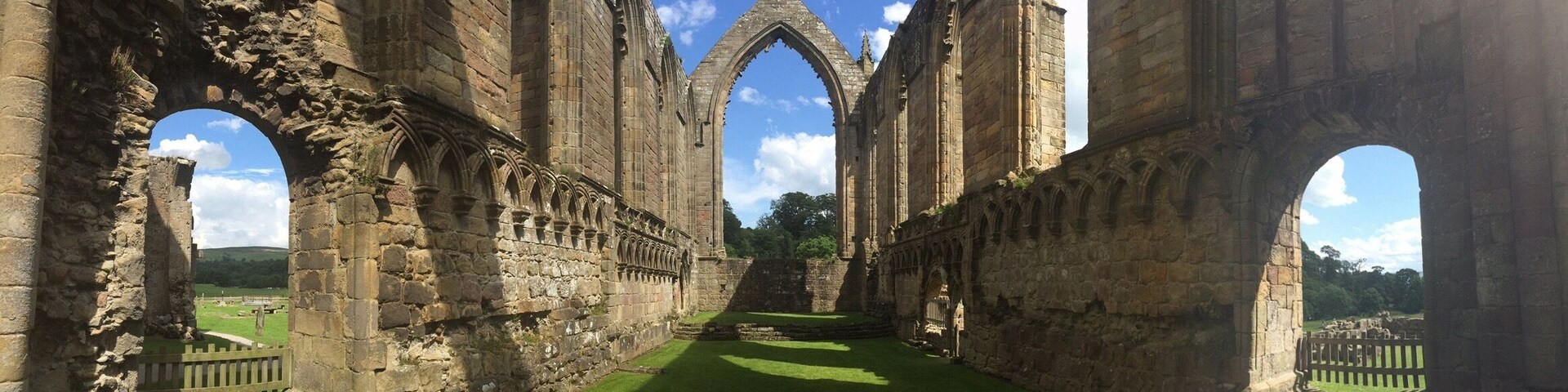The stunning Fountains Abbey in Yorkshire, England.
#StunningStructures