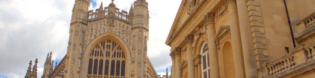 Bath Abbey featuring a church or cathedral, heritage architecture and heritage elements