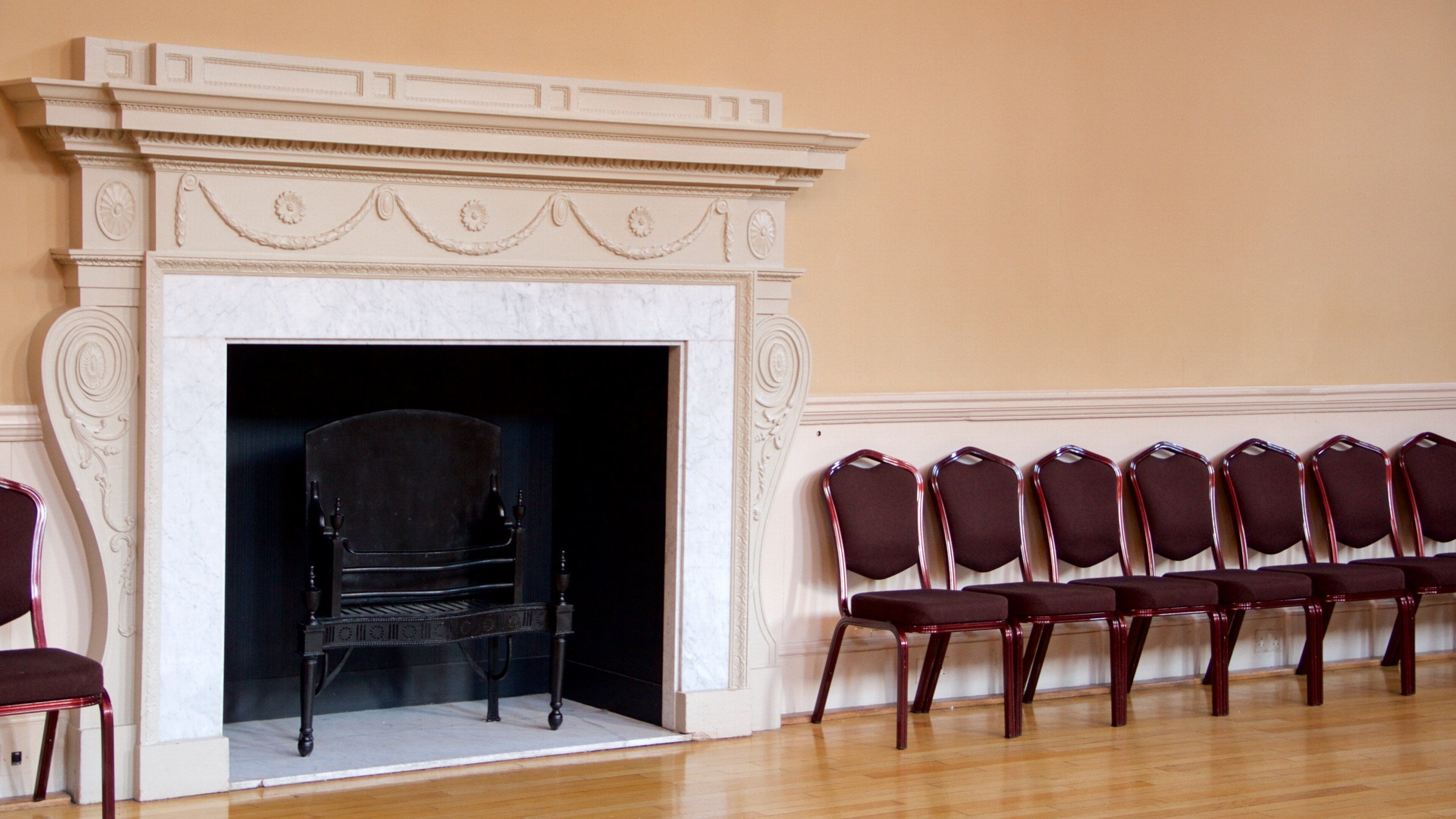 Bath Assembly Rooms mostrando vistas interiores y patrimonio de arquitectura