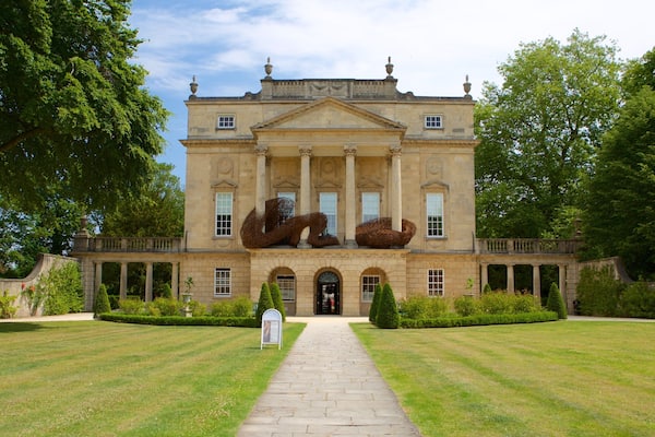 Museu Holburne caracterizando arquitetura de patrimônio e um parque