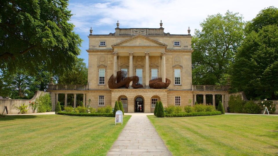 The Holburne Museum johon kuuluu puutarha ja vanha arkkitehtuuri