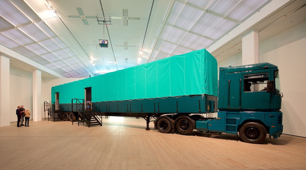 BALTIC Centre for Contemporary Art som inkluderer innendørs og kunst