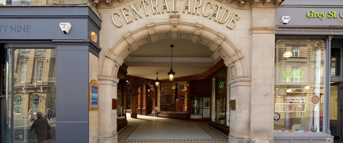 Central Arcade which includes signage and shopping