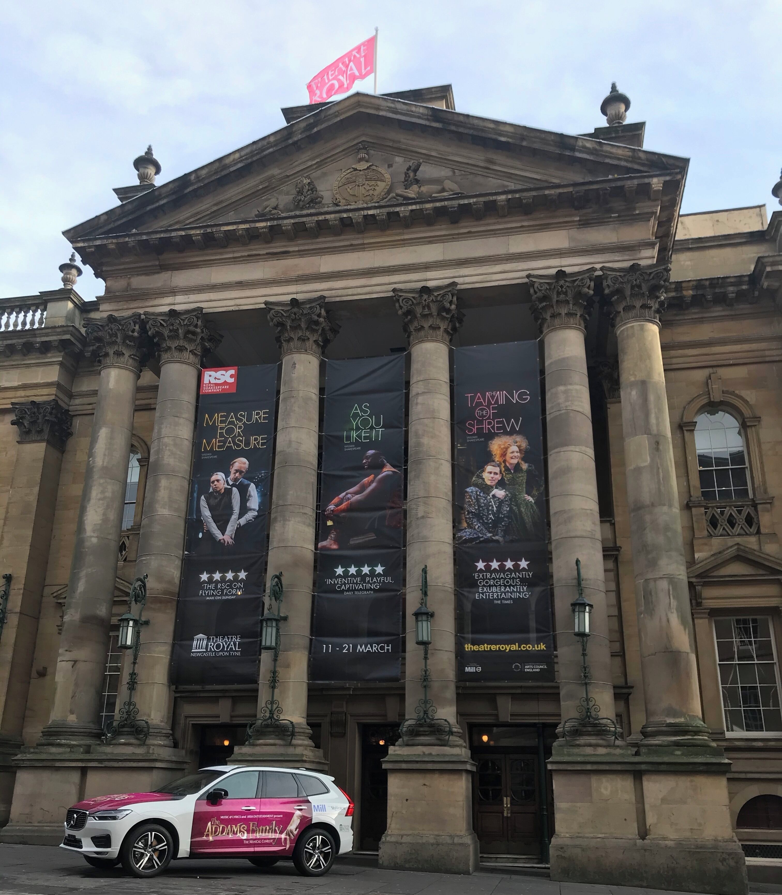 Theatre showing shakespear