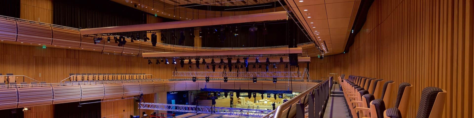 Sage Gateshead ofreciendo vistas interiores y escenas de teatro