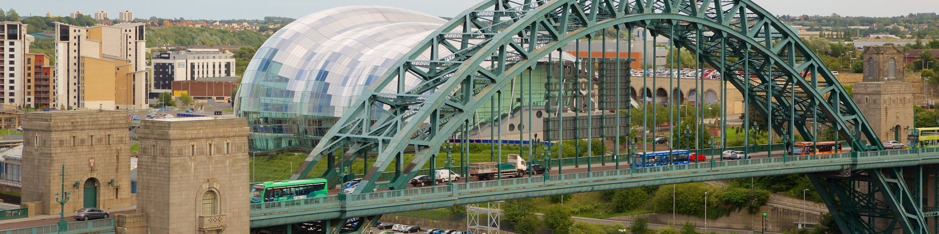 Tyne Bridge which includes a bridge, a river or creek and a city