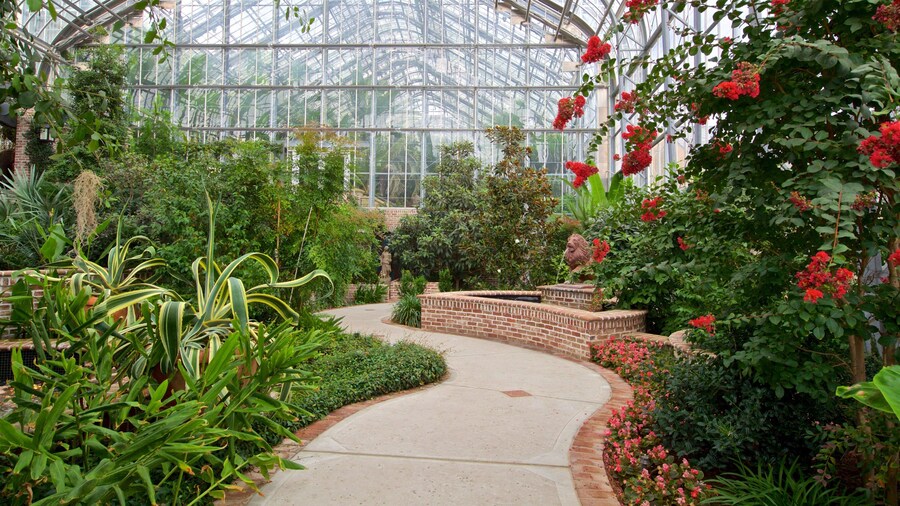 Lauritzen Gardens featuring flowers, interior views and a garden