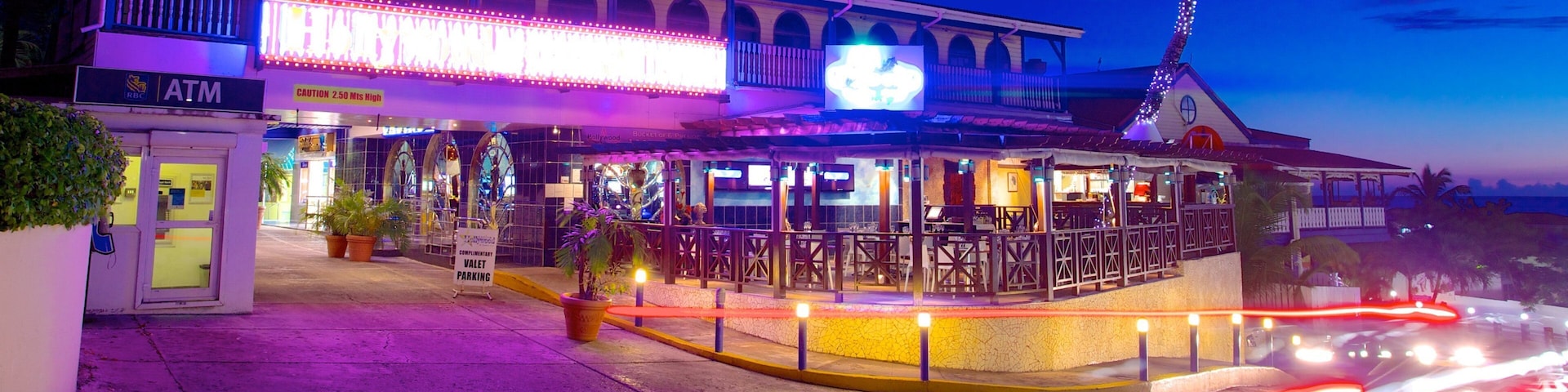 Hollywood Casino que inclui cenas de rua, um cassino e uma cidade