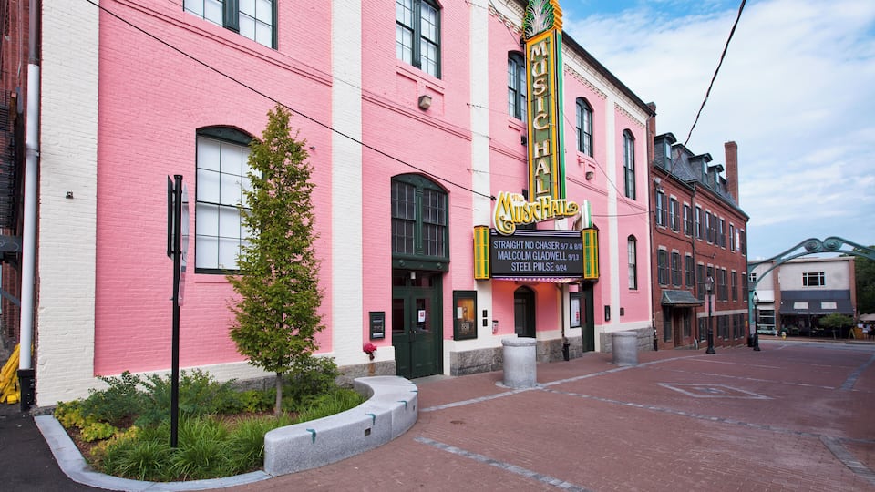 Portsmouth_MusicHall_6079655_05